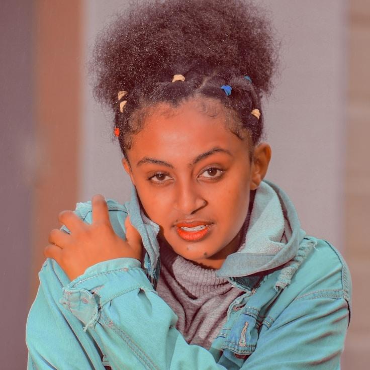 Jordan Reed, Client Relations Director, discussing corporate gifting strategy with business clients